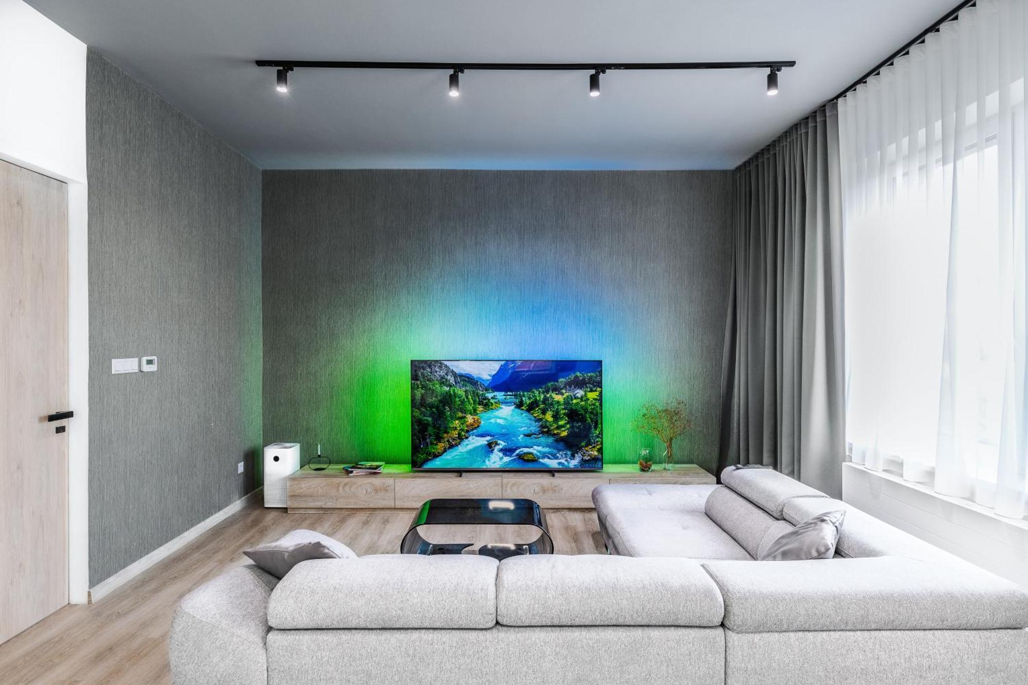 Chalupku - Luxurious Apartment 70M2 In Direct Centrum With Parking Included, Air-Conditioned, Balcony, Quiet Sleep, Best In Town 班斯卡-比斯特里察 外观 照片